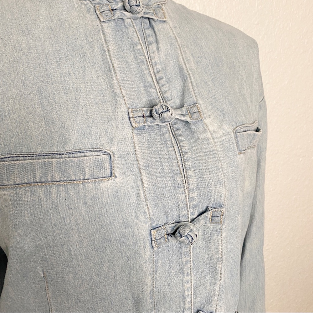 NEIMAN MARCUS CHAMBRAY JACKET SIZE MEDIUM - Picture 4 of 12